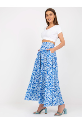 Biało-niebieska rozkloszowana spódnica maxi we wzory RUE PARIS