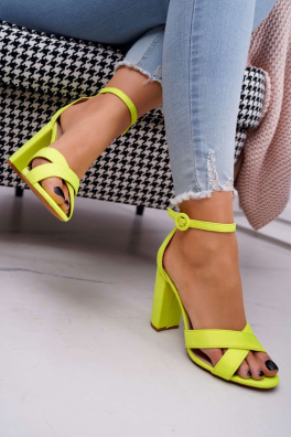 Zamszowe Sandały Na Słupku Neonowe Żółte Destino